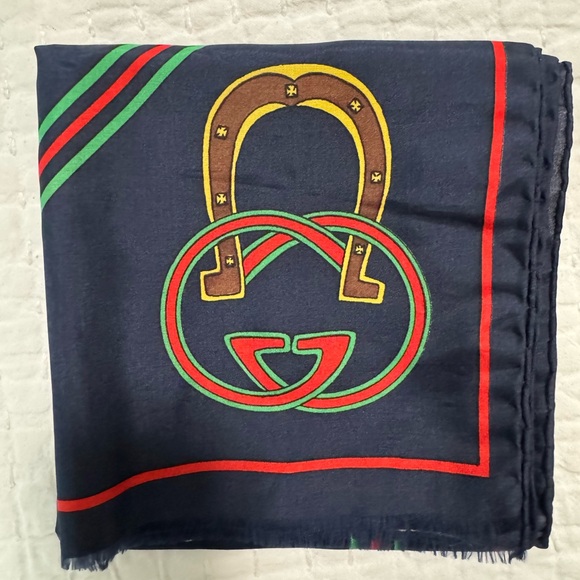 Gucci Vintage Silk Scarf. Use as scarf, headband, your hat, your bag.Easy 2wear - Picture 6 of 8